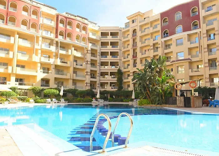 Apartmanhotel Florenza Khamsin Gurdaka